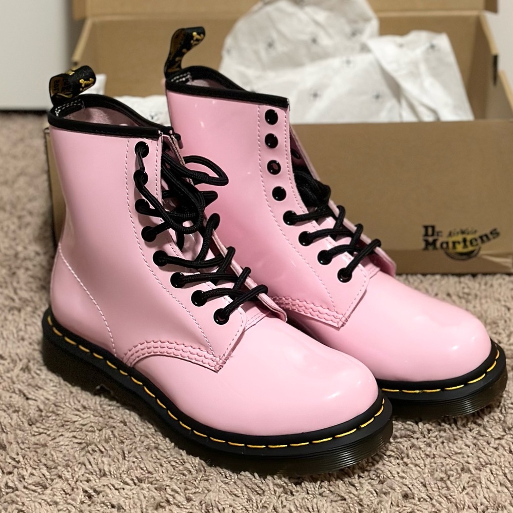 NIB Dr. Martens Women’s Boots Size 6